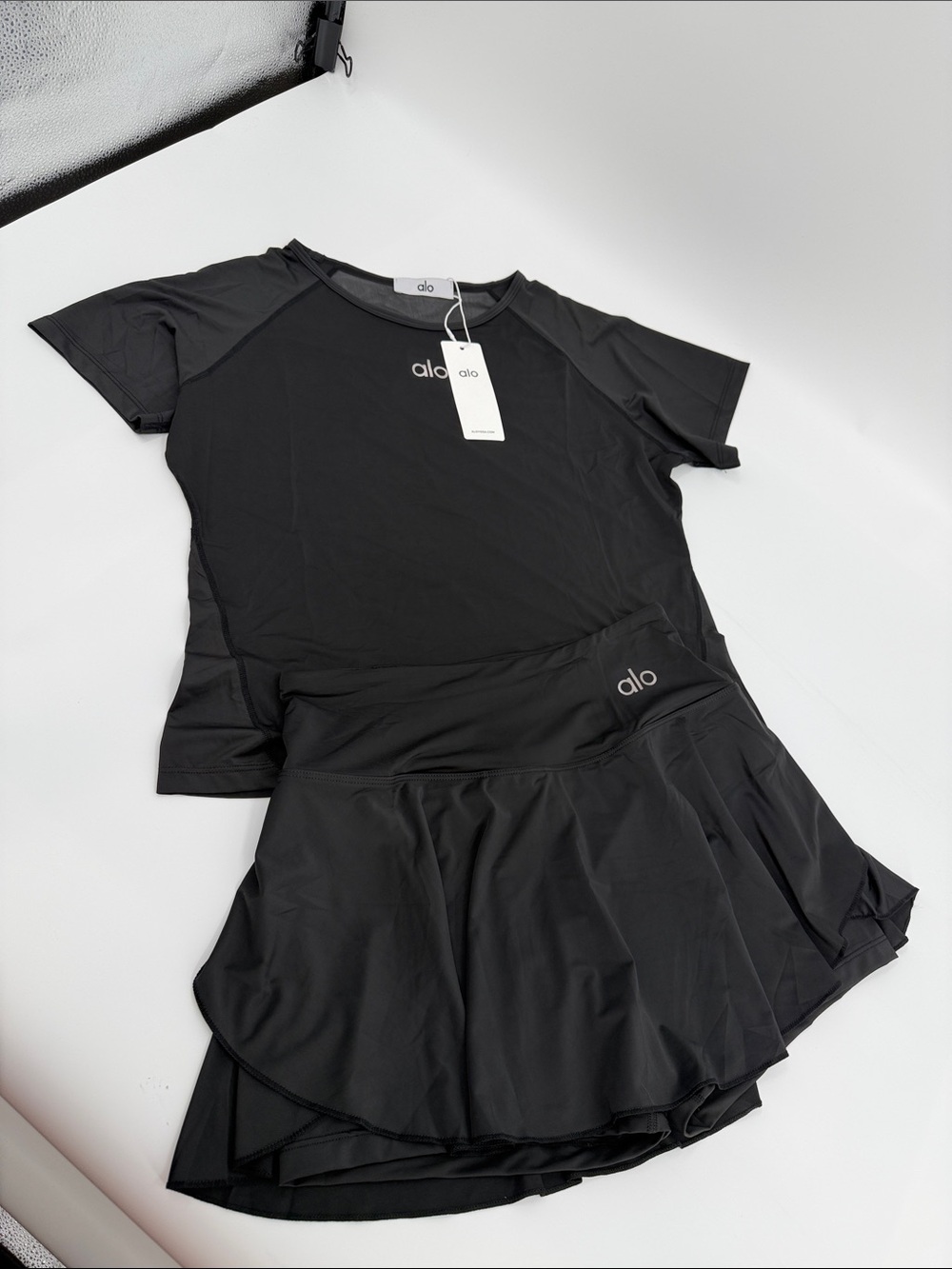 ALO Yoga Black Short Sleeve Performance Tee Matching Skort Pickleball